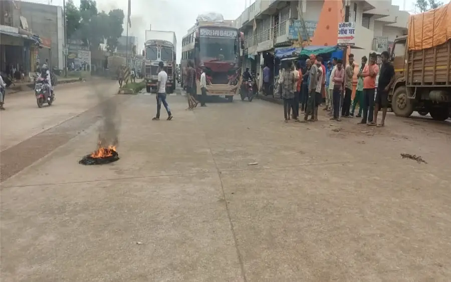 People of tribal organization came out to protest against the murder and blocked the road