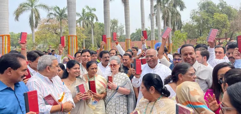 INDIA' alliance reached Parliament with a copy of the Constitution