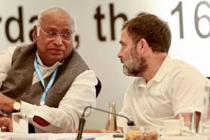 Mallikarjun Kharge and Rahul Gandhi