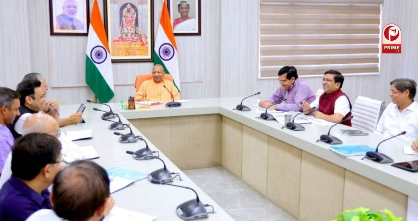 cm yogi meeting