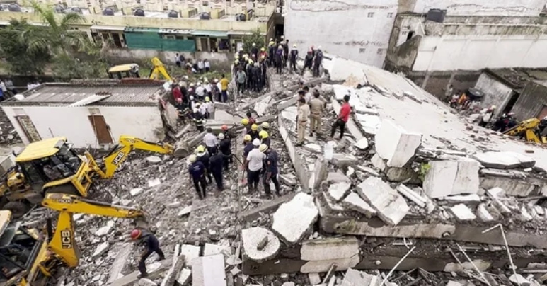 surat building collapse