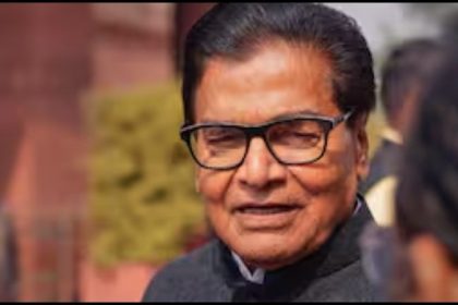 सपा सांसद Ram Gopal Yadav का बड़ा दावा