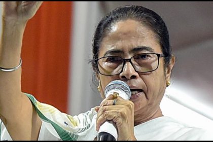 Mamata Banerjee ने TMC छात्र परिषद का स्थापना दिवस Kolkata दुष्कर्म पीड़िता को किया समर्पित