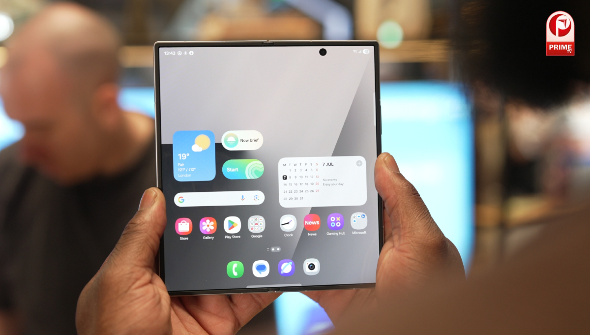 Galaxy Z Fold 8 में मिल सकता है क्रीज-लेस डिस्प्ले