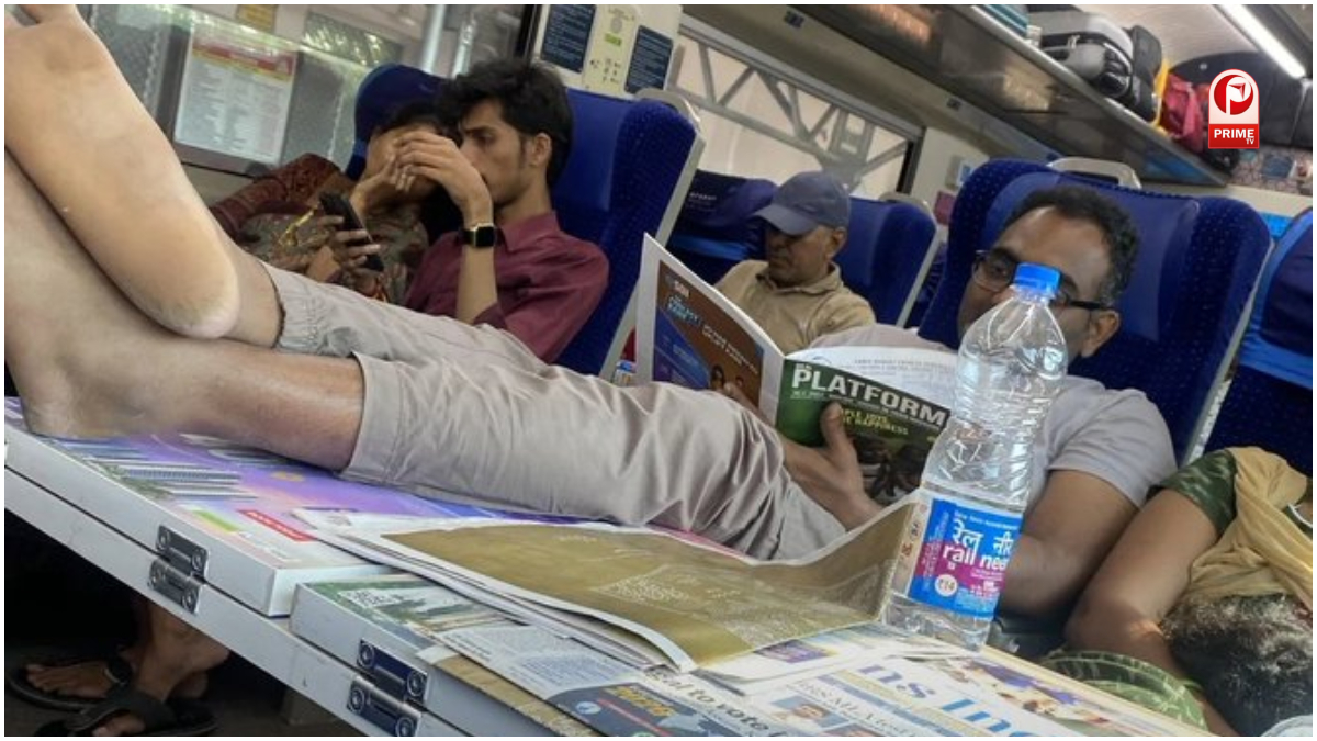 वंदे भारत में ट्रे पर पैर रखने की तस्वीर वायरल
