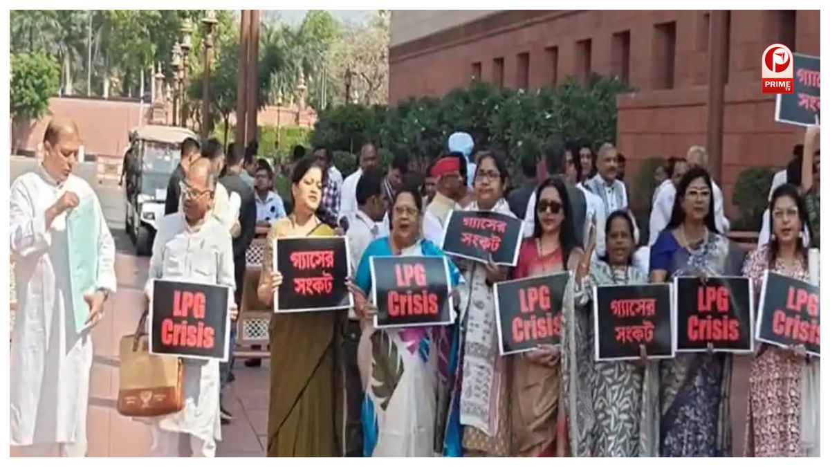 Congress workers protest