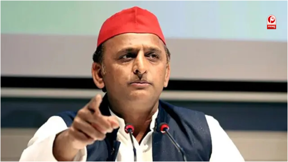 अखिलेश पर पोस्टर से सियासी संग्राम
