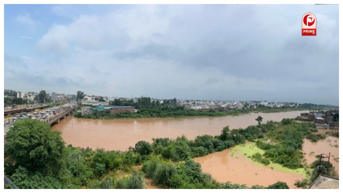 अंबाला कैंट में बाढ़ जैसे हालात