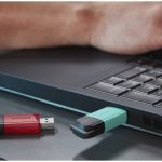 USB 3.0 में लगाएं या USB 2.0 में?