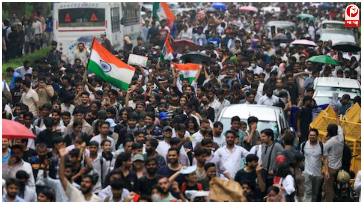 47 अधिकारियों पर गिरी गाज