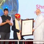 गृह मंत्री अमित शाह ने पुणे में अजीत डोभाल को लोकमान्य तिलक राष्ट्रीय पुरस्कार दिया