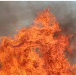 Delhi e-rickshaw fire