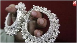 चांदी के दाम में भी गिरावट