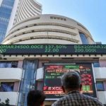 सेंसेक्स में 300 अंकों का उछाल, निवेशकों की नजर