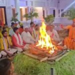 सीएम योगी आदित्यनाथ ने विधि-विधान से किया महानिशा पूजन और हवन