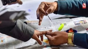 चार राज्यों की 28 सीटों पर मतदान जारी