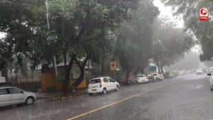 दिल्ली में बारिश और आंधी की संभावना