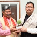 सीएम धामी ने दिनेश आर्य को दी बधाई