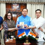 सीएम धामी ने किया ‘Maverick Jaspal’ किताब का विमोचन