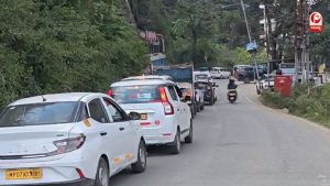 होटल और पार्किंग पर भी बढ़ा दबाव